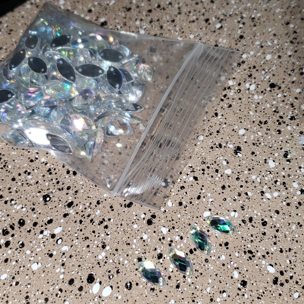 300 horse eye rhinestones sew on
